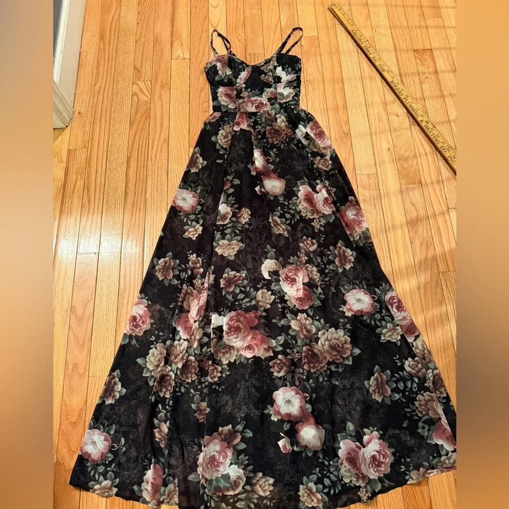 Abercrombie & Fitch Black and Pink Floral Maxi Dress romantic dark floral